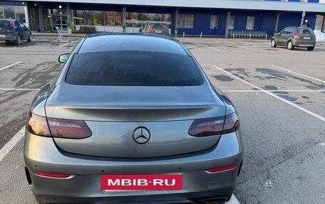 Mercedes-Benz E-Класс, 2017 год, 4 000 000 рублей, 2 фотография