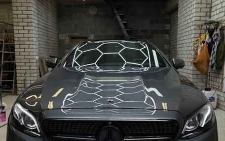 Mercedes-Benz E-Класс, 2017 год, 4 000 000 рублей, 5 фотография