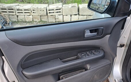 Ford Focus II рестайлинг, 2006 год, 319 000 рублей, 6 фотография