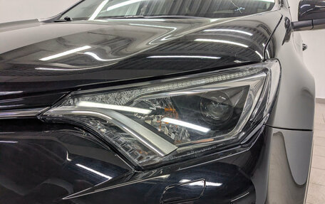 Toyota RAV4, 2017 год, 2 300 000 рублей, 11 фотография