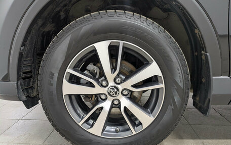 Toyota RAV4, 2017 год, 2 300 000 рублей, 12 фотография