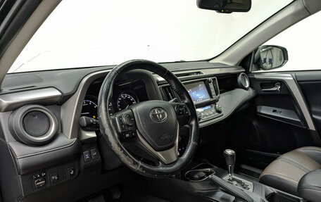 Toyota RAV4, 2017 год, 2 300 000 рублей, 15 фотография