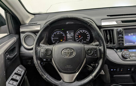 Toyota RAV4, 2017 год, 2 300 000 рублей, 21 фотография