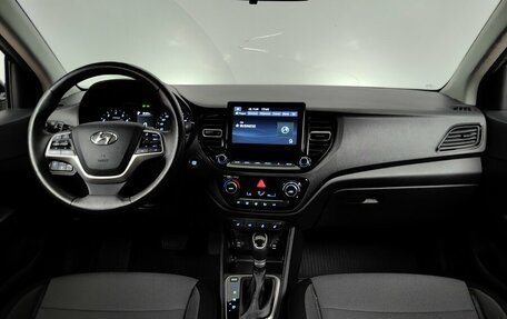 Hyundai Solaris II рестайлинг, 2021 год, 1 672 000 рублей, 12 фотография