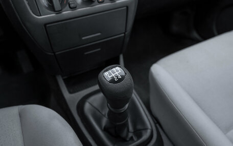 Mitsubishi Carisma I, 2003 год, 345 000 рублей, 13 фотография