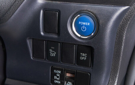 Toyota Noah III, 2015 год, 1 899 000 рублей, 11 фотография