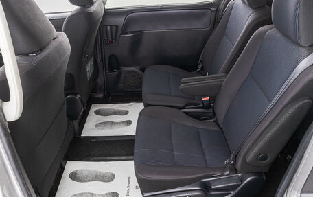 Toyota Noah III, 2015 год, 1 899 000 рублей, 20 фотография