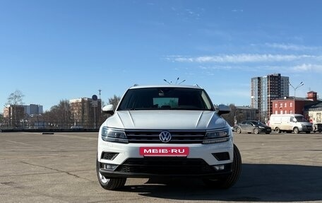 Volkswagen Tiguan II, 2020 год, 2 970 000 рублей, 2 фотография