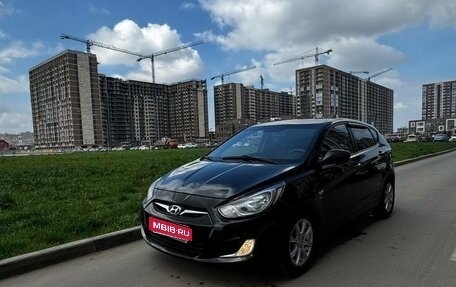 Hyundai Solaris II рестайлинг, 2011 год, 700 000 рублей, 1 фотография