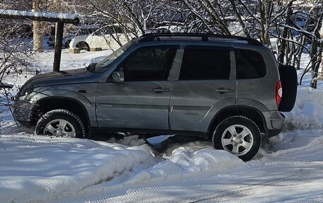 Chevrolet Niva I рестайлинг, 2010 год, 595 000 рублей, 4 фотография