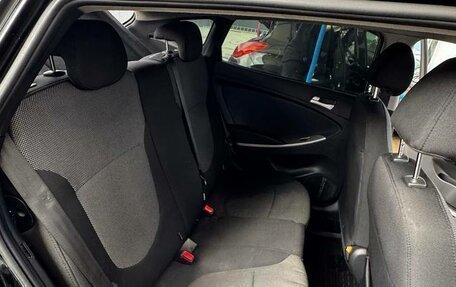 Hyundai Solaris II рестайлинг, 2011 год, 700 000 рублей, 10 фотография