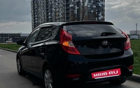 Hyundai Solaris II рестайлинг, 2011 год, 700 000 рублей, 7 фотография