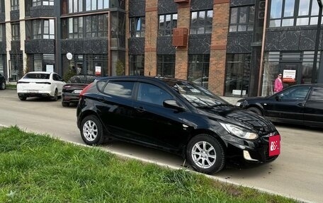 Hyundai Solaris II рестайлинг, 2011 год, 700 000 рублей, 8 фотография