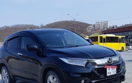 Honda Vezel, 2019 год, 1 500 000 рублей, 2 фотография