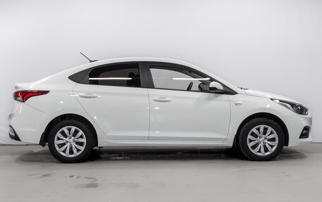 Hyundai Solaris II рестайлинг, 2018 год, 1 350 000 рублей, 4 фотография