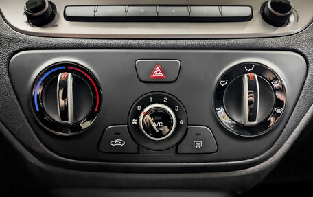 Hyundai Solaris II рестайлинг, 2018 год, 1 350 000 рублей, 25 фотография