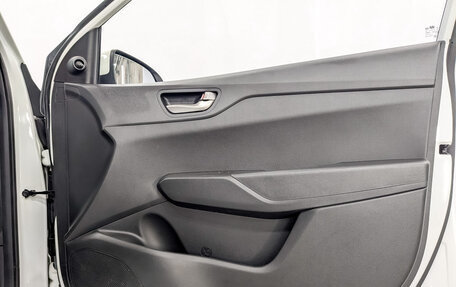 Hyundai Solaris II рестайлинг, 2018 год, 1 350 000 рублей, 24 фотография