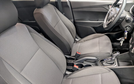 Hyundai Solaris II рестайлинг, 2018 год, 1 350 000 рублей, 23 фотография