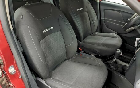 Renault Sandero II рестайлинг, 2015 год, 890 000 рублей, 19 фотография