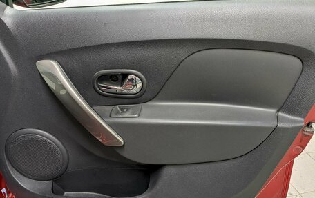 Renault Sandero II рестайлинг, 2015 год, 890 000 рублей, 17 фотография