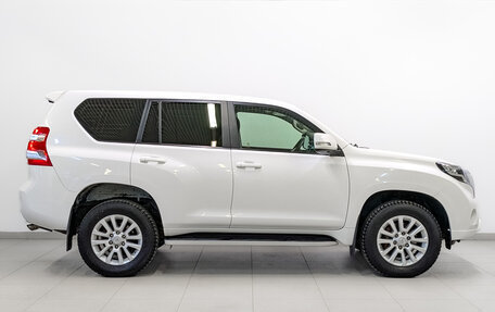 Toyota Land Cruiser Prado 150 рестайлинг 2, 2014 год, 3 995 000 рублей, 4 фотография