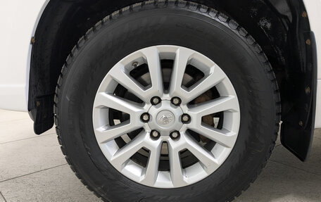 Toyota Land Cruiser Prado 150 рестайлинг 2, 2014 год, 3 995 000 рублей, 12 фотография