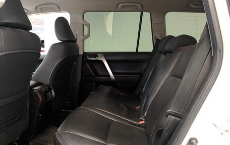 Toyota Land Cruiser Prado 150 рестайлинг 2, 2014 год, 3 995 000 рублей, 18 фотография