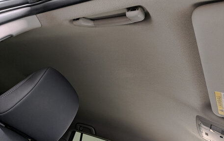 Toyota Land Cruiser Prado 150 рестайлинг 2, 2014 год, 3 995 000 рублей, 22 фотография