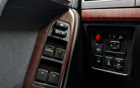 Toyota Land Cruiser Prado 150 рестайлинг 2, 2014 год, 3 995 000 рублей, 29 фотография