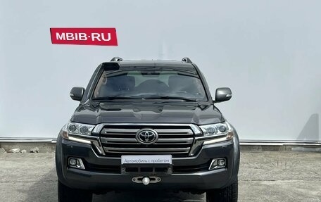 Toyota Land Cruiser 200, 2017 год, 6 390 000 рублей, 2 фотография