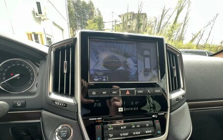 Toyota Land Cruiser 200, 2017 год, 6 390 000 рублей, 15 фотография