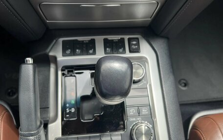 Toyota Land Cruiser 200, 2017 год, 6 390 000 рублей, 14 фотография