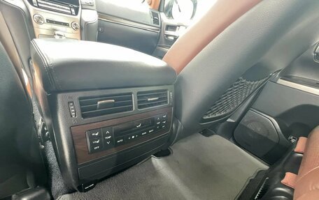 Toyota Land Cruiser 200, 2017 год, 6 390 000 рублей, 20 фотография