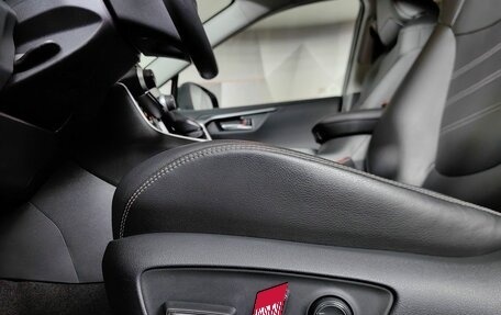 Toyota RAV4, 2019 год, 3 231 000 рублей, 22 фотография