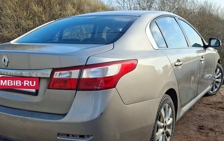 Renault Latitude I, 2010 год, 550 000 рублей, 2 фотография