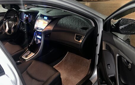 Hyundai Avante, 2012 год, 1 030 000 рублей, 5 фотография