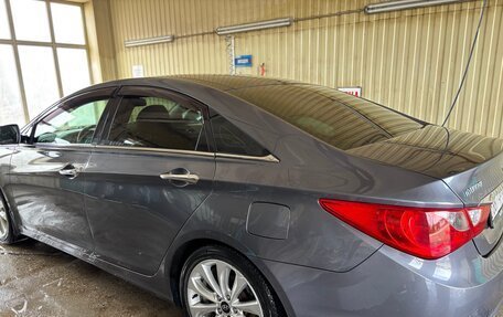 Hyundai Sonata VI, 2011 год, 1 270 000 рублей, 22 фотография