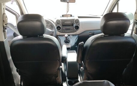 Peugeot Partner II рестайлинг 2, 2011 год, 330 000 рублей, 6 фотография