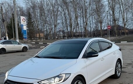 Hyundai Elantra VI рестайлинг, 2016 год, 1 250 000 рублей, 22 фотография