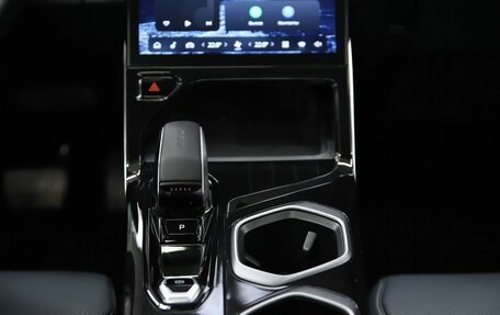 Geely Atlas, 2024 год, 2 730 000 рублей, 16 фотография