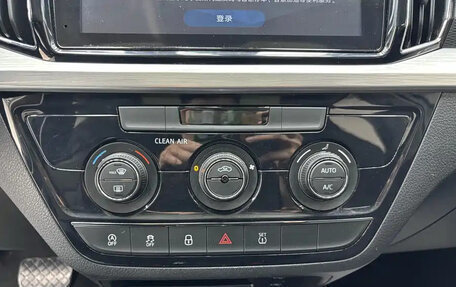 Skoda Kamiq I, 2023 год, 1 950 000 рублей, 11 фотография