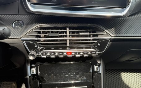 Peugeot 2008 II, 2021 год, 1 650 000 рублей, 9 фотография