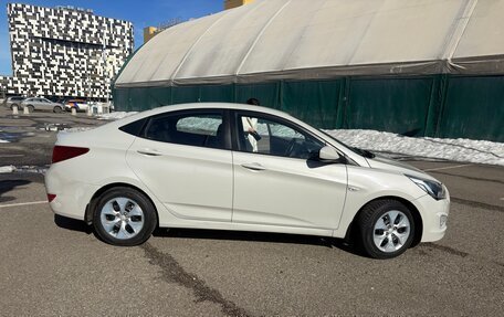 Hyundai Solaris II рестайлинг, 2015 год, 950 000 рублей, 8 фотография