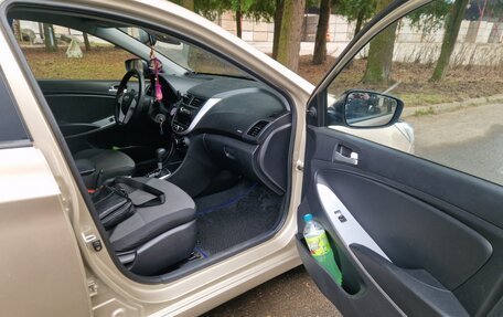 Hyundai Solaris II рестайлинг, 2012 год, 730 000 рублей, 7 фотография