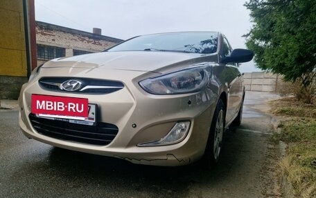 Hyundai Solaris II рестайлинг, 2012 год, 730 000 рублей, 11 фотография