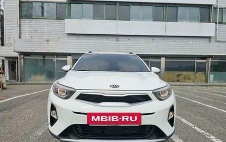 KIA Stonic, 2018 год, 1 445 777 рублей, 2 фотография