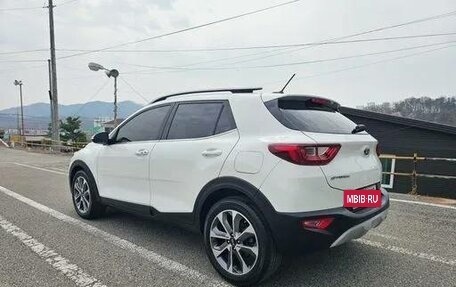 KIA Stonic, 2018 год, 1 445 777 рублей, 6 фотография
