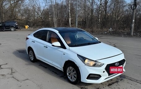 Hyundai Solaris II рестайлинг, 2017 год, 750 000 рублей, 1 фотография