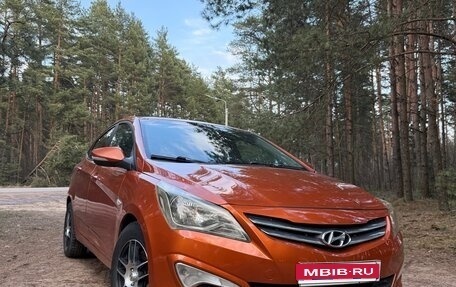 Hyundai Solaris II рестайлинг, 2016 год, 730 000 рублей, 1 фотография