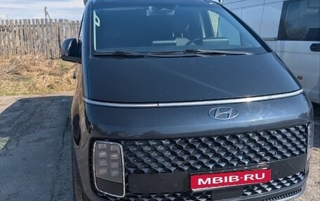 Hyundai Staria, 2021 год, 4 000 000 рублей, 1 фотография